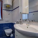 Maris Apartament *