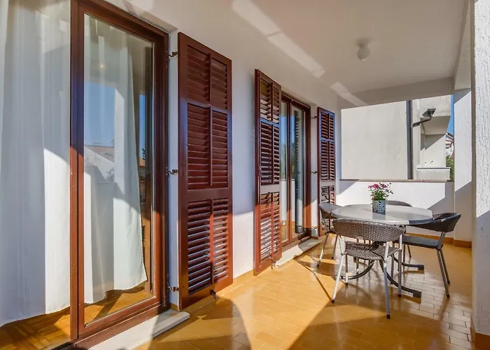 Maris * مالي لوشينغْ