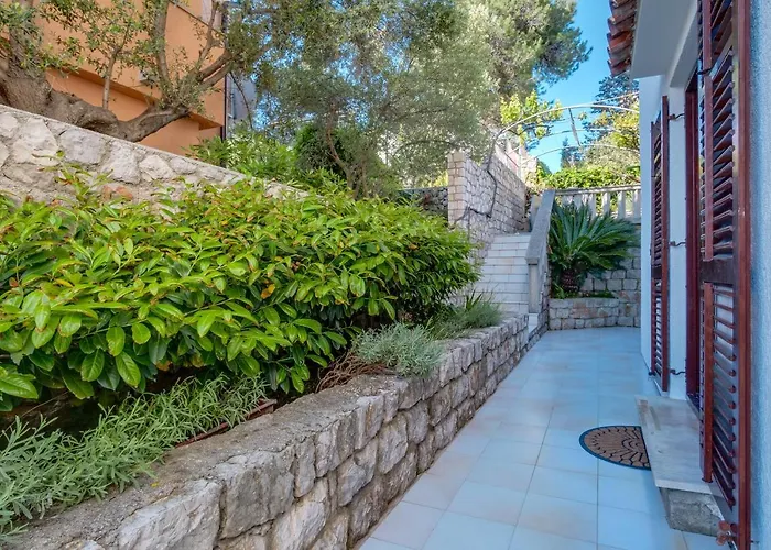 Maris * مالي لوشينغْ